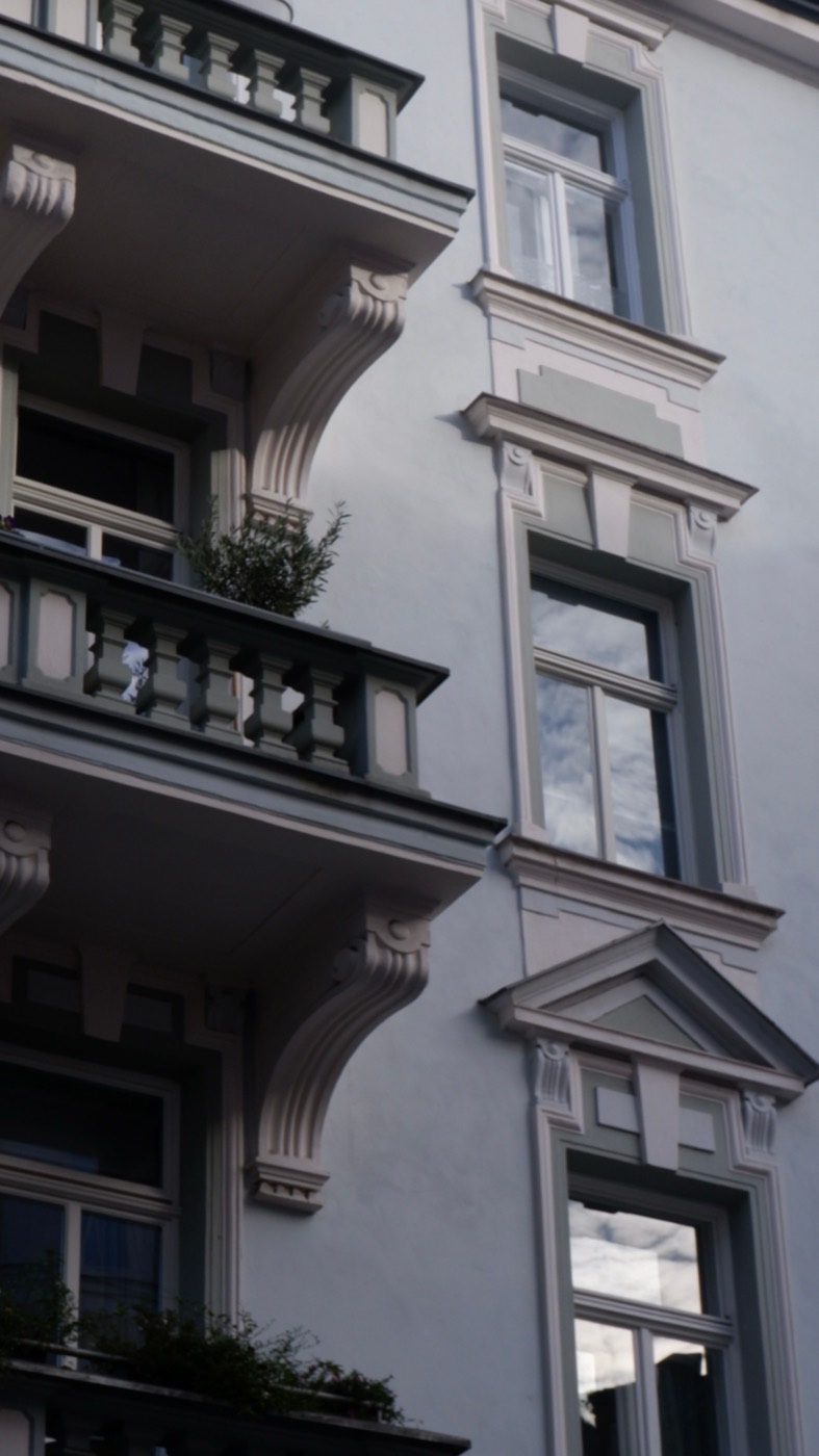 Altbaufassade mit Stuck